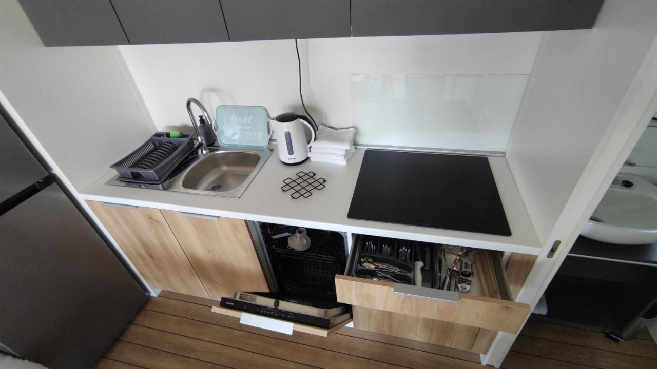 New Adria Mobile Home - Camp Vala Orebic Bagian luar foto